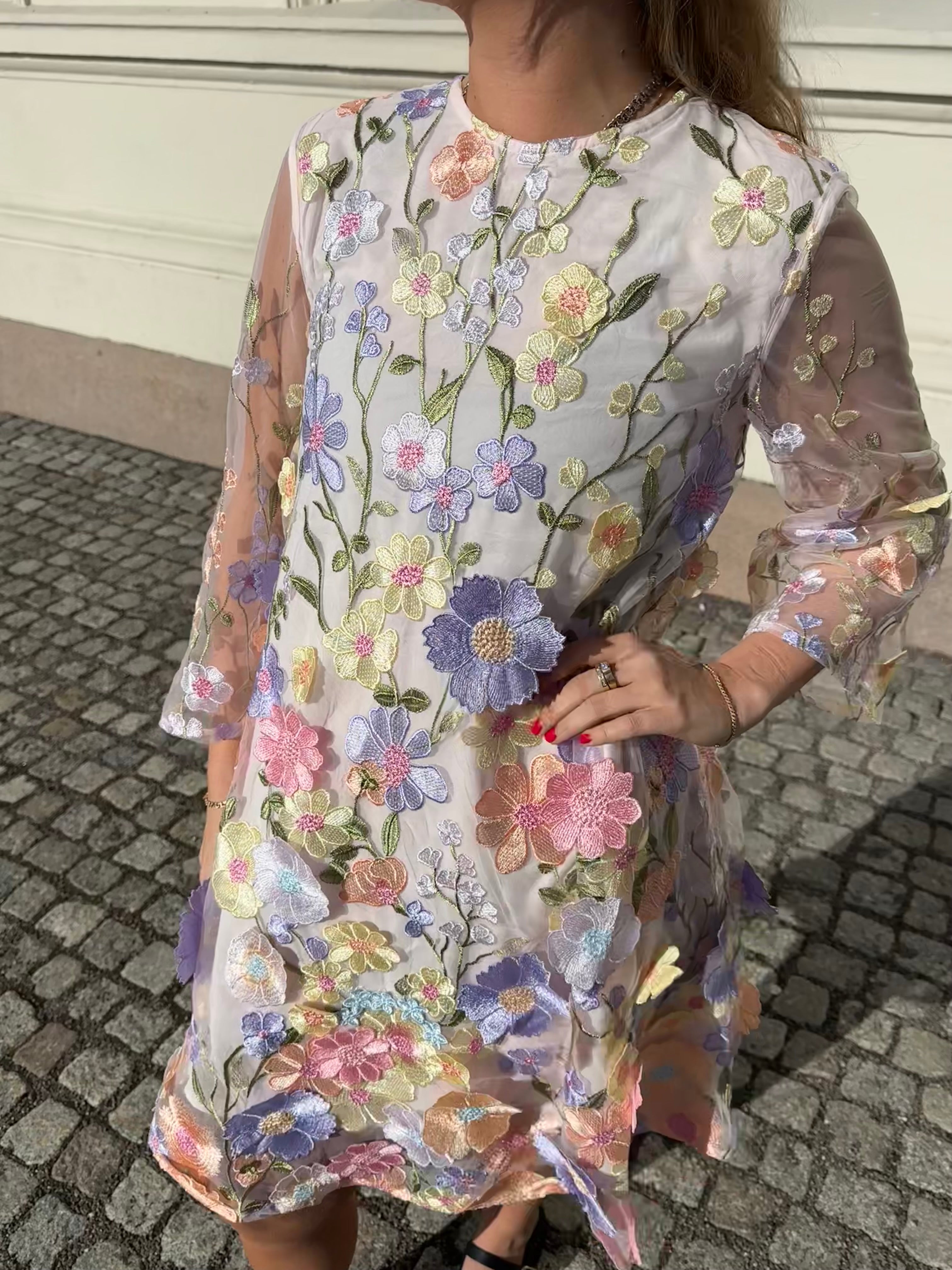 YASFLOWERING Midi Dress - Lavendula